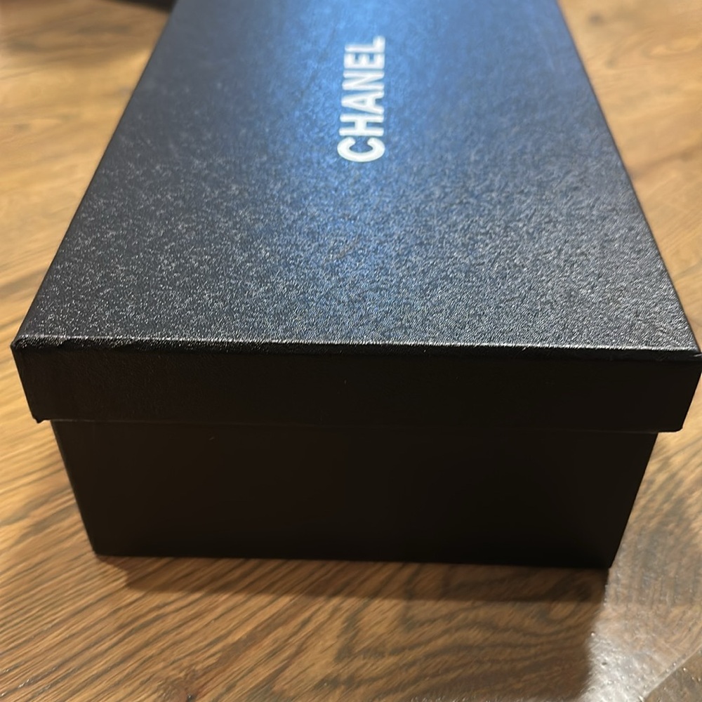 Chanel Shoe Box - Picture 2 of 2